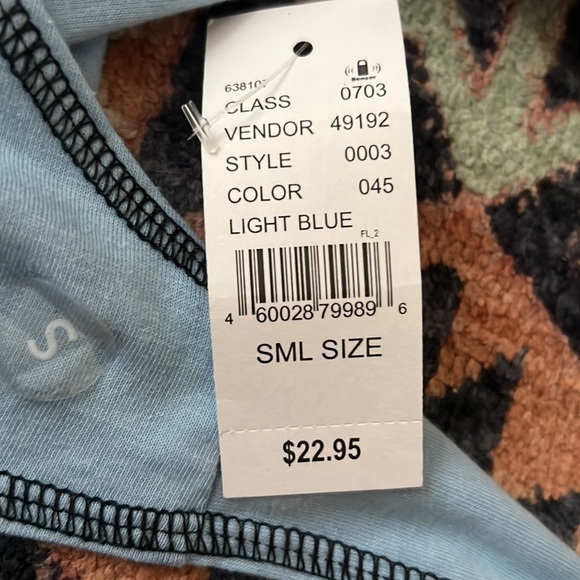 Pacsun size S cropped shirt - Picture 3 of 3